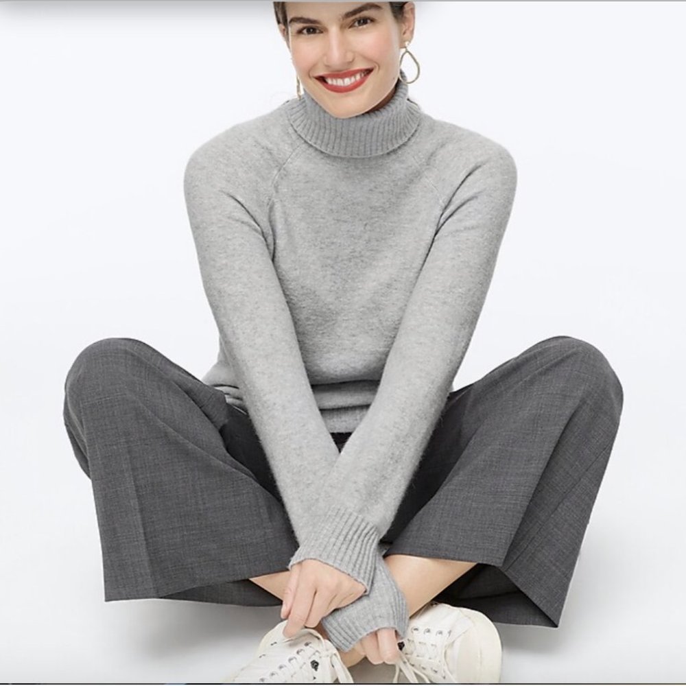 J Crew Turtleneck sweater in supersoft yarn Grey XXS